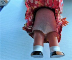 EUROPE KEY WIND WHITE HAIR LEGS